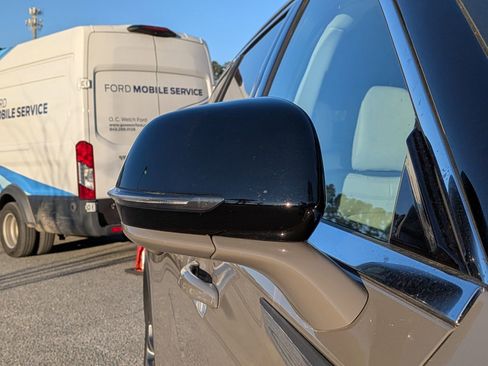 Certified 2025 Lincoln Aviator Reserve image 14