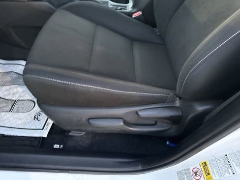 Used 2013 Toyota RAV4 XLE AWD/4WD image 26