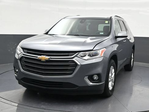 Used 2020 Chevrolet Traverse LT FWD image 9