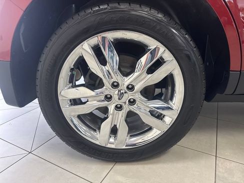 Used 2014 Ford Edge SEL w/ Equipment Group 205A FWD image 31