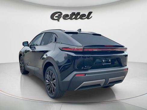 Used 2026 Toyota C-HR AWD/4WD image 7
