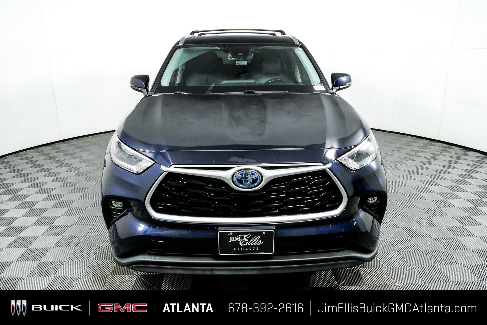Used 2021 Toyota Highlander XLE FWD image 27