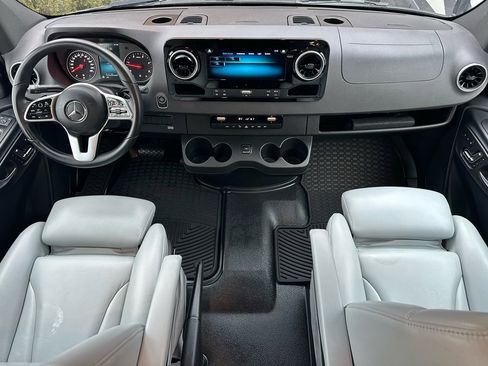 Used 2024 Mercedes-Benz Sprinter 3500 image 57