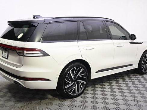 Used 2025 Lincoln Aviator Reserve w/ Equipment Group 201A AWD/4WD image 7