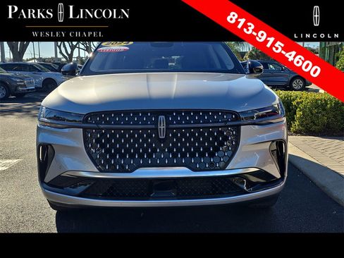 Used 2024 Lincoln Nautilus Reserve w/ Equipment Group 203A image 2