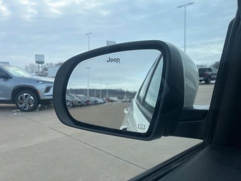 Used 2019 Jeep Compass Latitude image 59