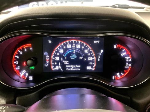 Used 2018 Dodge Durango R/T w/ Blacktop Package RWD image 24