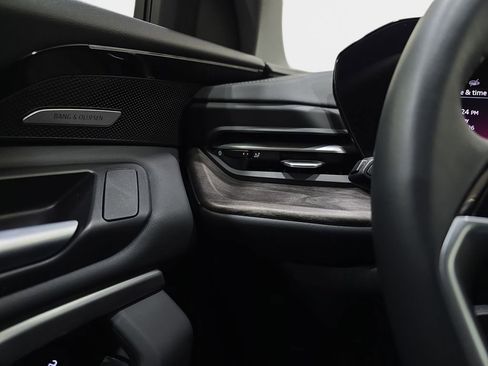 Certified 2025 Audi Q5 2.0T Premium Plus w/ Premium Plus image 28