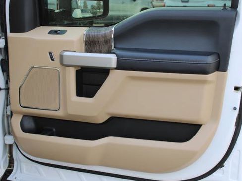 Used 2017 Ford F250 Lariat w/ Lariat Value Package image 39