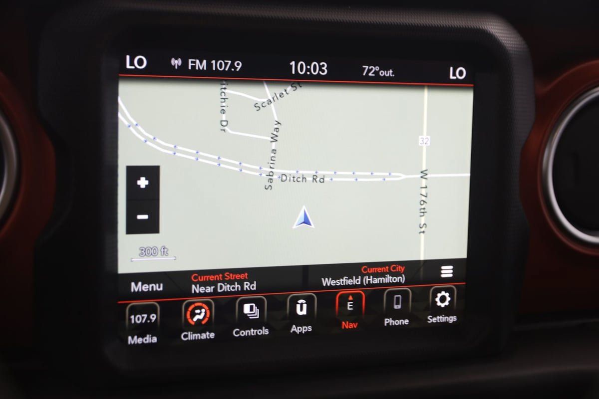 Used 2022 Jeep Gladiator Rubicon w/ LED Lighting Group AWD/4WD image 8