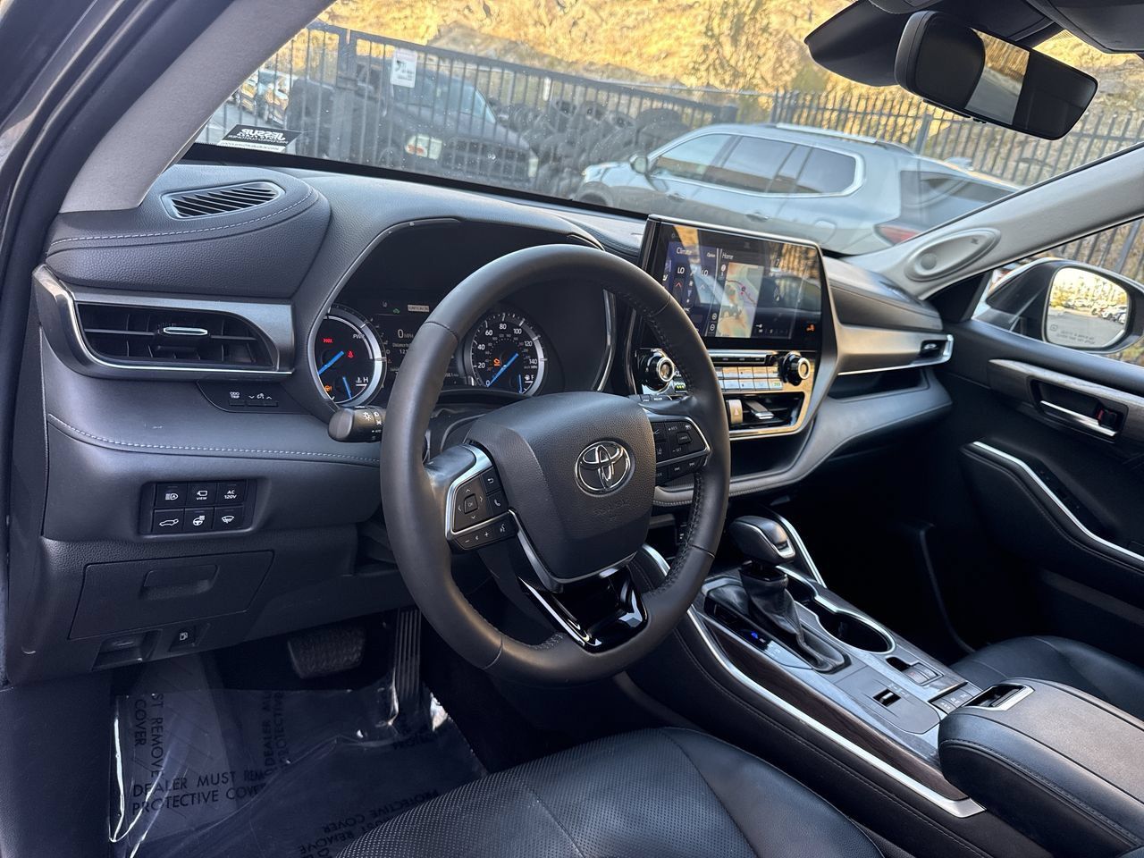 Used 2021 Toyota Highlander Limited AWD/4WD image 10