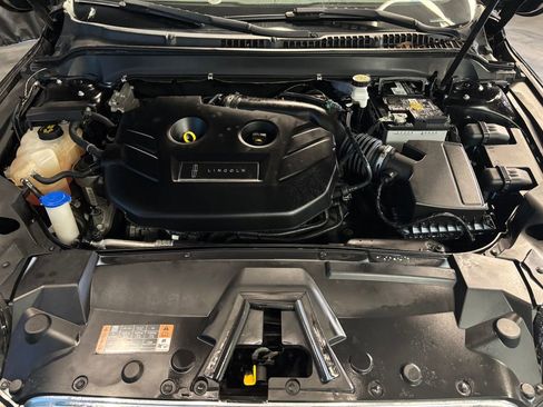 Used 2019 Lincoln MKZ Reserve FWD image 22