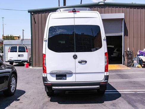 Used 2020 Mercedes-Benz Sprinter 2500 image 5
