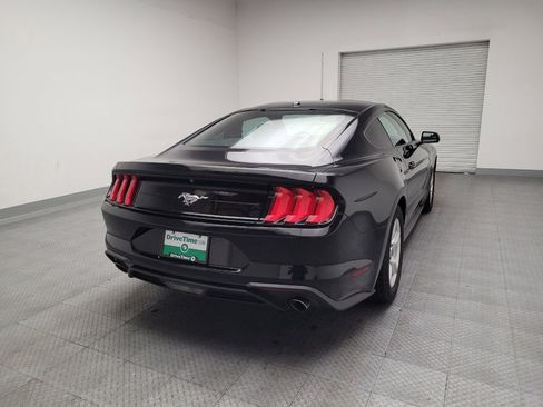 Used 2019 Ford Mustang Coupe image 7