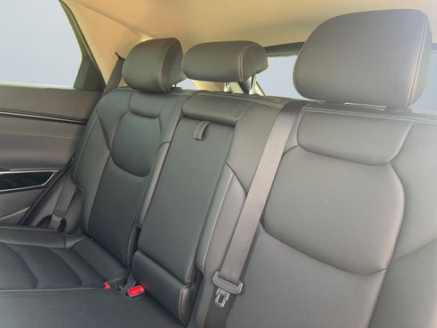 Used 2025 Genesis GV70 2.5T image 14