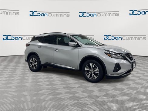 Used 2021 Nissan Murano SV image 2