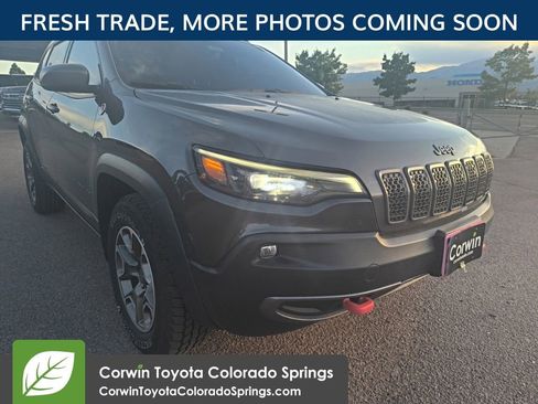 Used 2020 Jeep Cherokee Trailhawk w/ Cold Weather Group AWD/4WD image 1