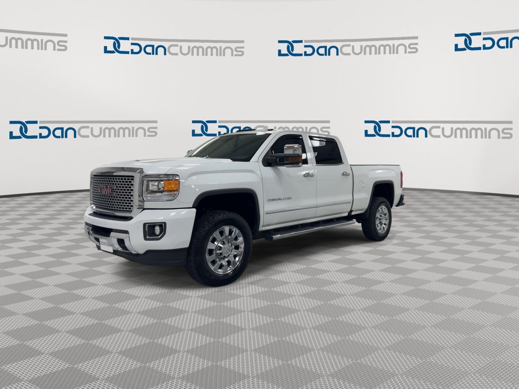 Used 2017 GMC Sierra 2500 Denali w/ Suspension Package, Off-Road AWD/4WD image 4