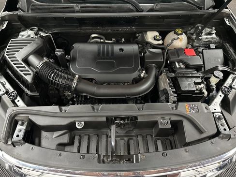 Used 2023 GMC Acadia SLT image 40