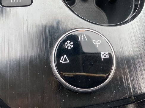 Used 2023 Nissan Rogue SL w/ SL Premium Package image 28