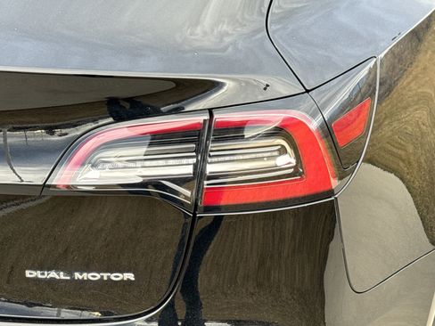 Used 2018 Tesla Model 3 Long Range image 11