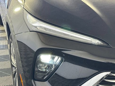 Certified 2025 Buick Envision Preferred AWD/4WD image 50