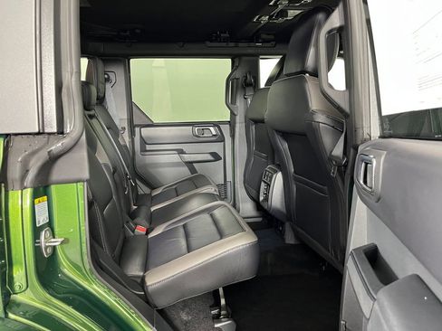 Used 2025 Ford Bronco Outer Banks AWD/4WD image 14