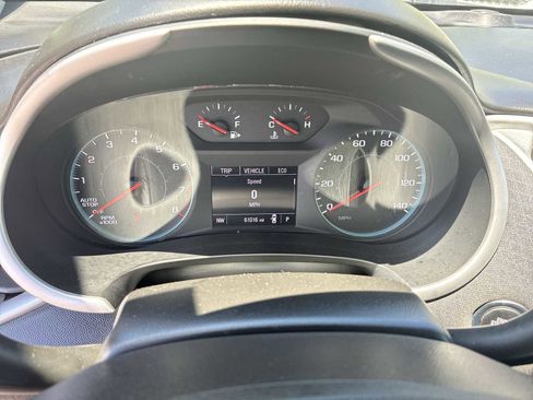 Used 2024 Chevrolet Malibu LT FWD image 9