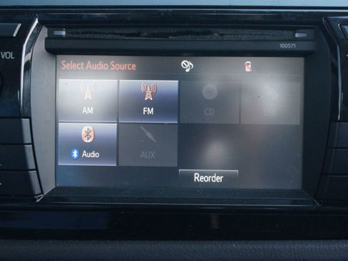 Used 2016 Toyota Corolla L image 7