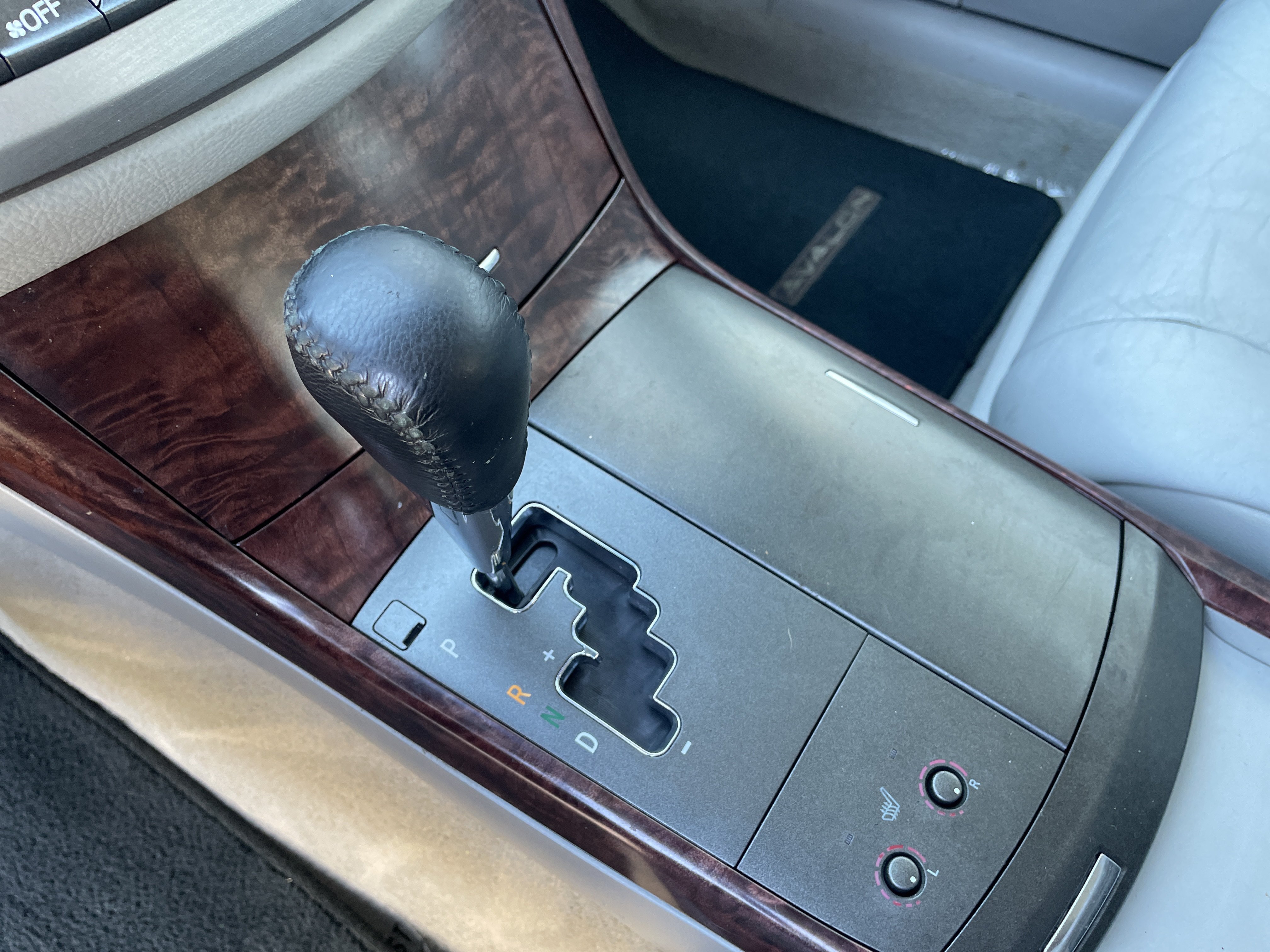 Used 2011 Toyota Avalon FWD image 24