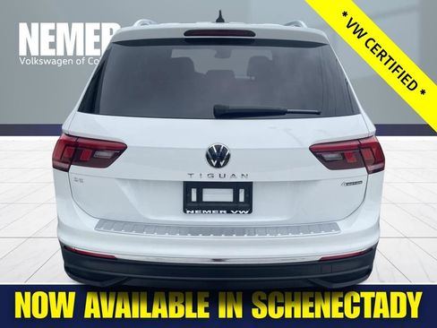 Certified 2022 Volkswagen Tiguan SE AWD/4WD image 4