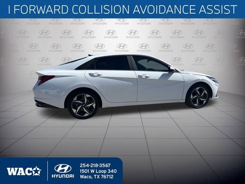 Used 2023 Hyundai Elantra Limited image 16
