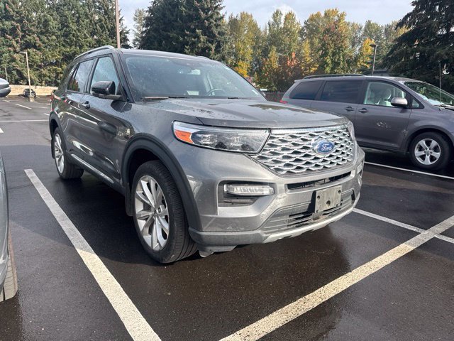 Used 2023 Ford Explorer Platinum w/ Technology Package AWD/4WD image 2