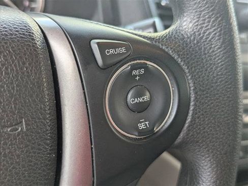 Used 2016 Honda Pilot LX image 9