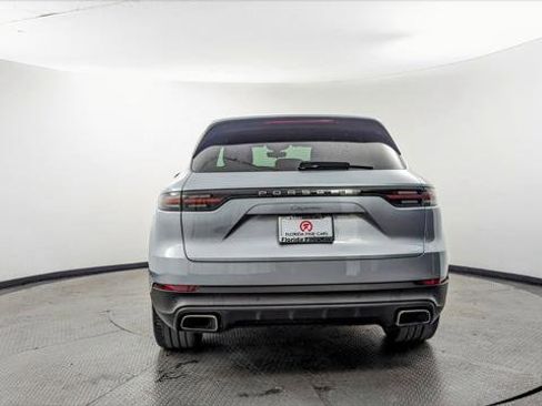 Used 2021 Porsche Cayenne image 6