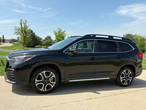 Used 2023 Subaru Ascent Limited AWD/4WD image 1