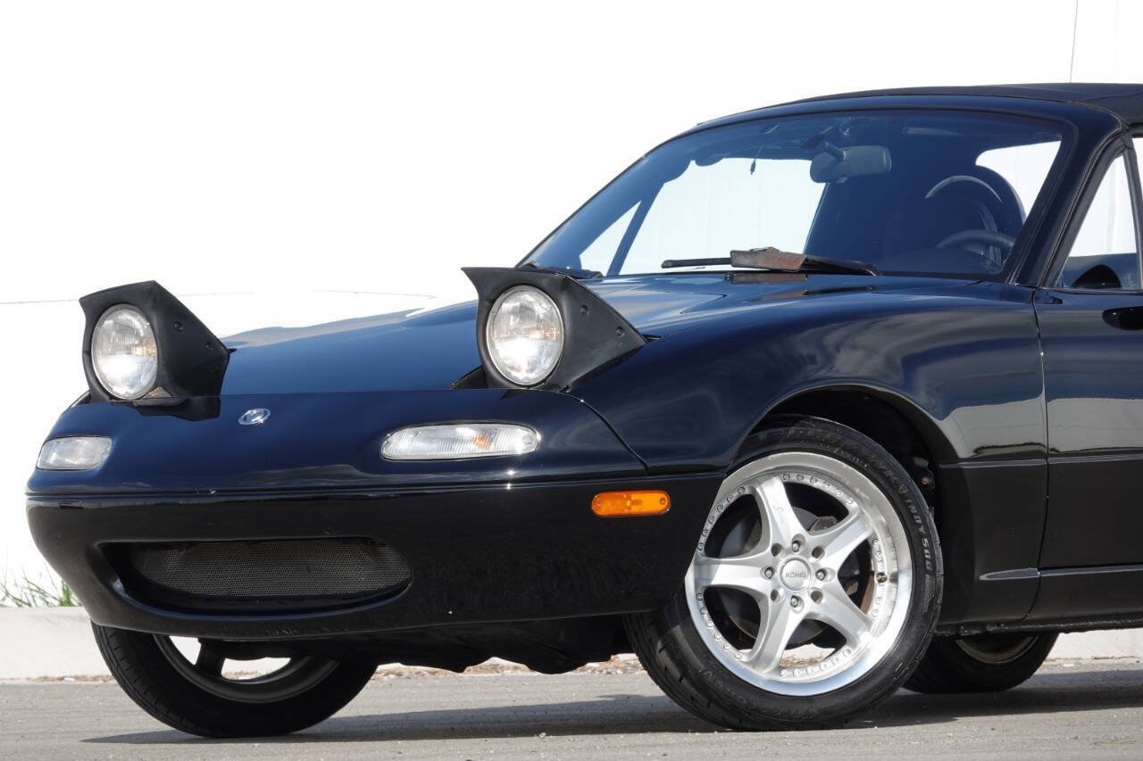 Used 1996 MAZDA MX-5 Miata RWD image 13