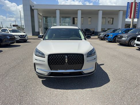 Used 2024 Lincoln Corsair FWD image 3