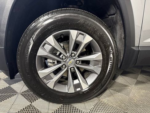 Used 2026 Chevrolet Equinox LT FWD image 12