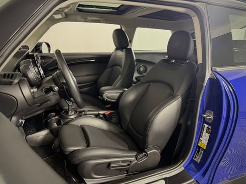 Used 2021 MINI Cooper S w/ Premium Package image 5