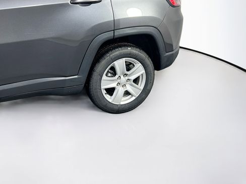 Used 2022 Jeep Compass Latitude image 28