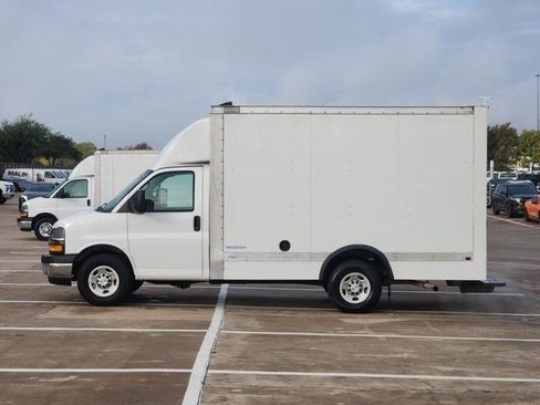 Used 2025 Chevrolet Express 3500 w/ Power Convenience Package image 11
