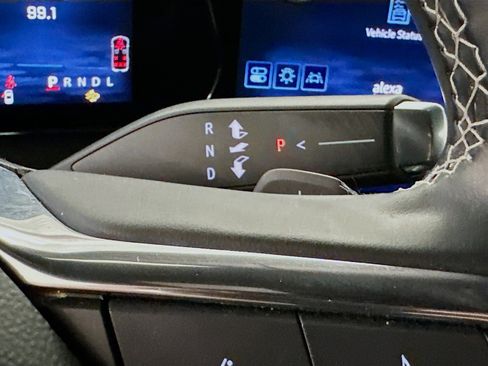 Used 2024 Chevrolet Traverse LT image 25