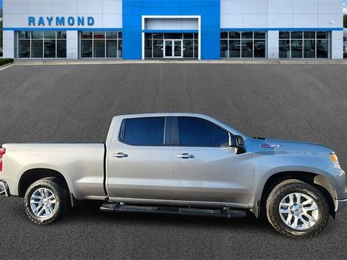 Used 2023 Chevrolet Silverado 1500 RST w/ Convenience Package II image 9
