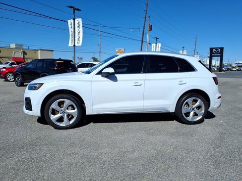 Used 2021 Audi Q5 Prestige w/ Prestige Package image 2