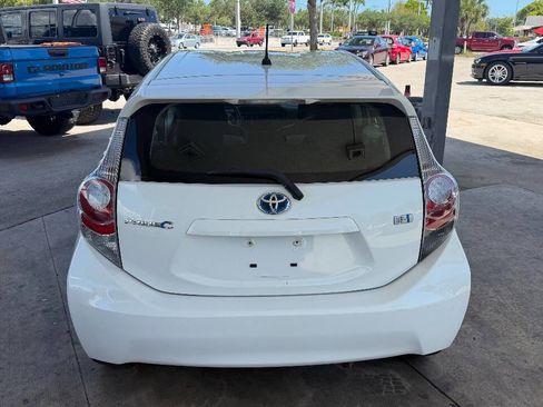 Used 2012 Toyota Prius C One FWD image 6
