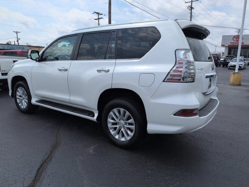 Used 2021 Lexus GX 460 Premium w/ Premium Package AWD/4WD image 3