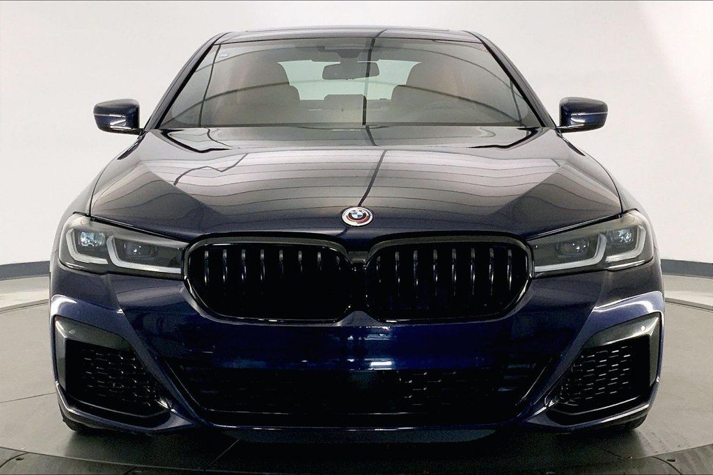 Used 2023 BMW M550i xDrive w/ Executive Package AWD/4WD image 2