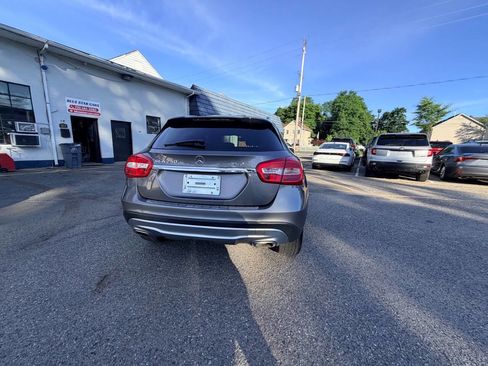 Used 2017 Mercedes-Benz GLA 250 4MATIC image 31