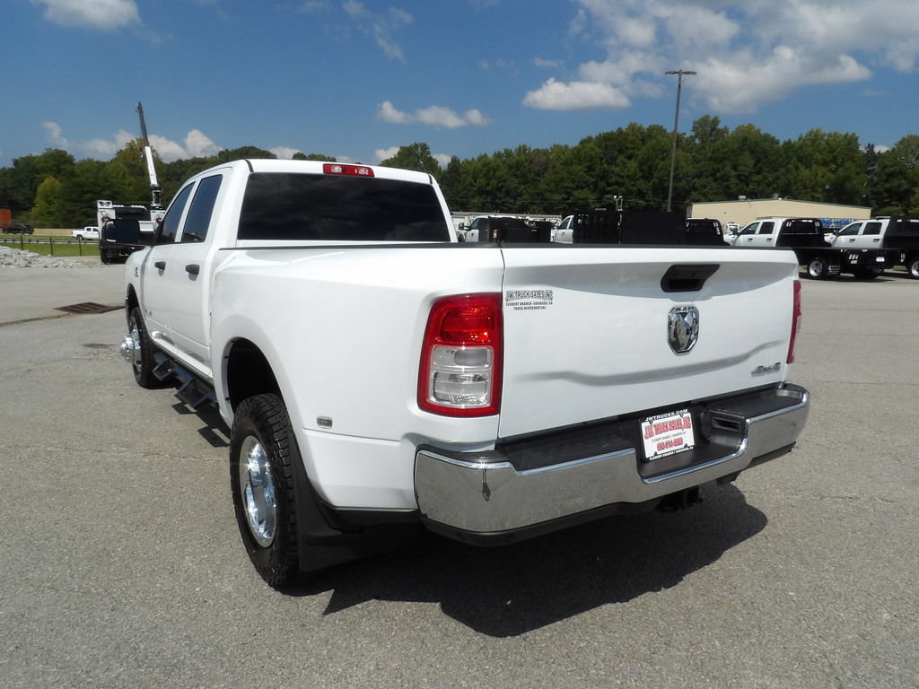 Used 2021 RAM 3500 Tradesman w/ Chrome Appearance Group AWD/4WD image 5